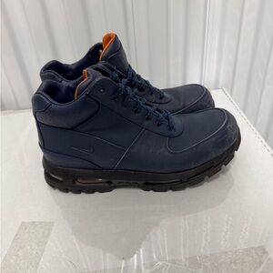 Nike ACG Men's Navy and Orange Boots size 12 men’s